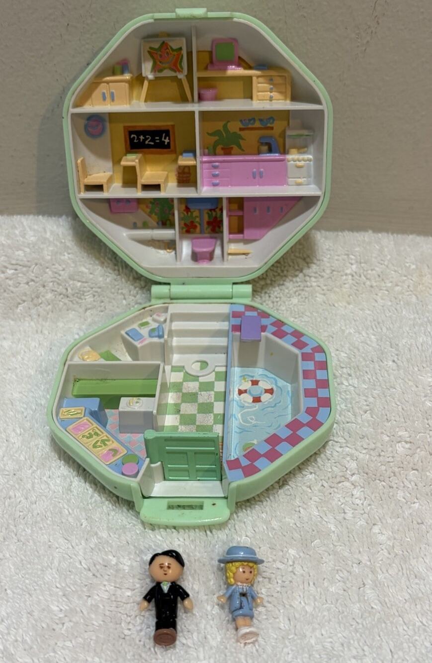 Polly Pocket School Compact Playset Complete Two Dolls Bluebird Vintage 1990
